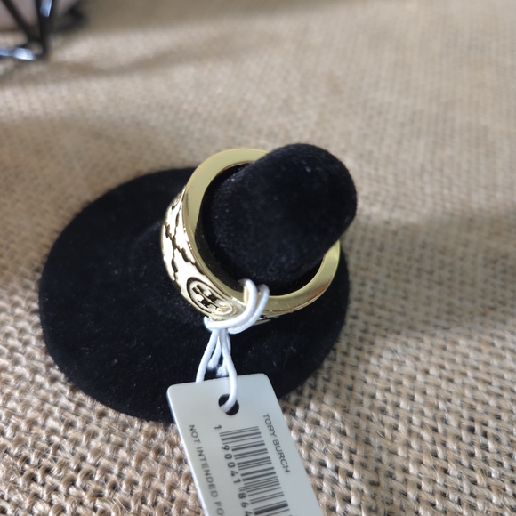 NWT Tory Burch Goldtone and Cream Logo Size 7 Ring - Picture 4 of 6